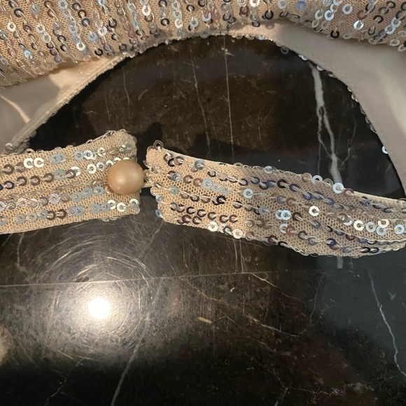 IN THE MOOD FOR LOVE Peres Sequin Halter Neck Front Twist Top - Picture 4 of 10